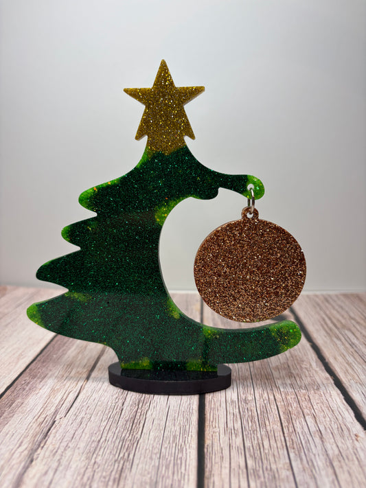 Holiday Tree w/ornament
